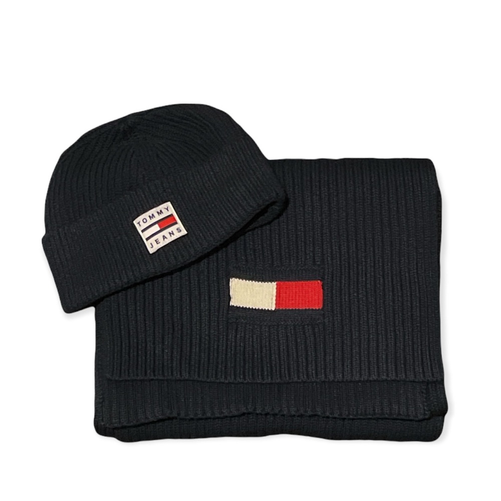 Tommy Hilfiger scarf and hat set